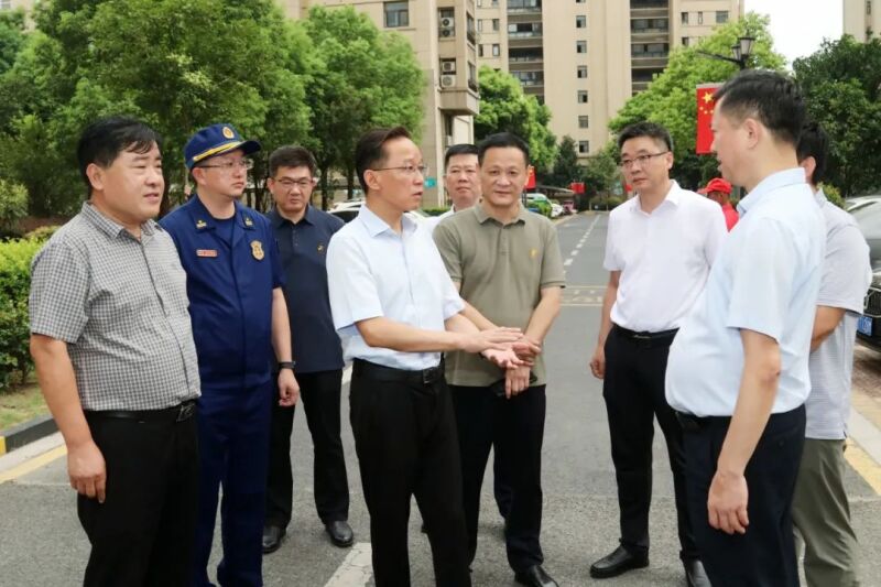 張坤檢查安全生產(chǎn)工作